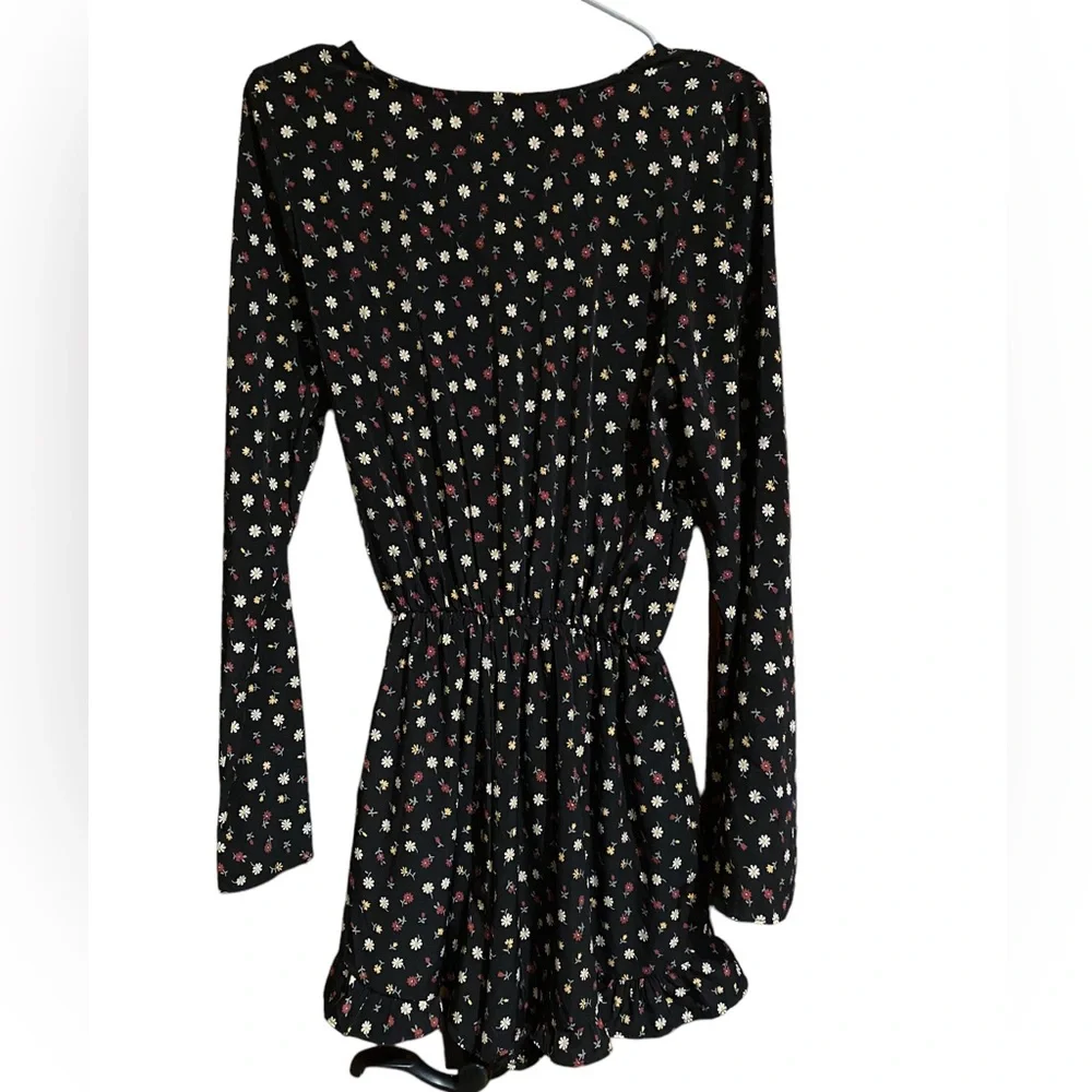 Brigitte Bailey long sleeve black floral romper size large - Picture 5 of 7